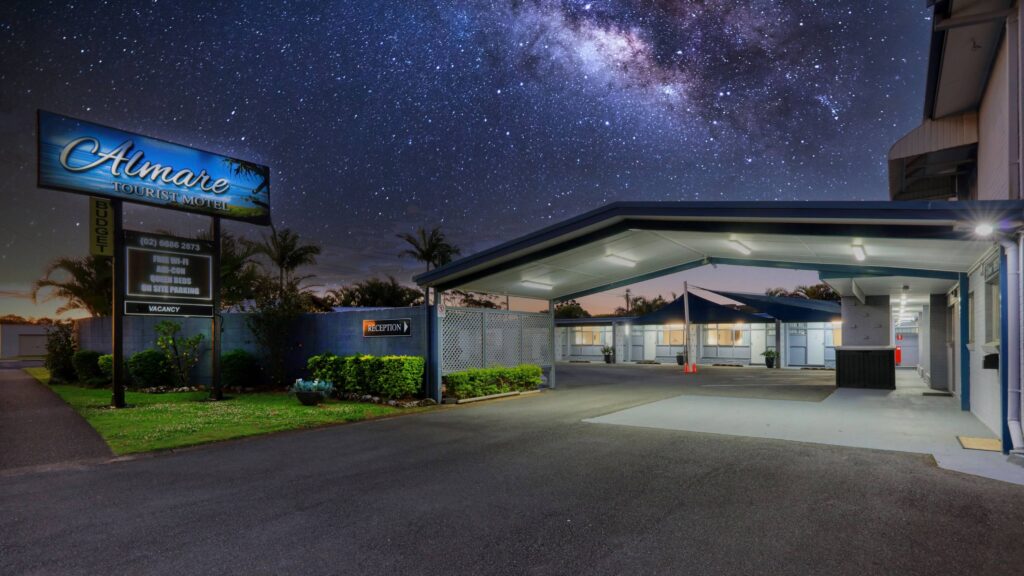 almare tourist motel entrance at night with starry sky